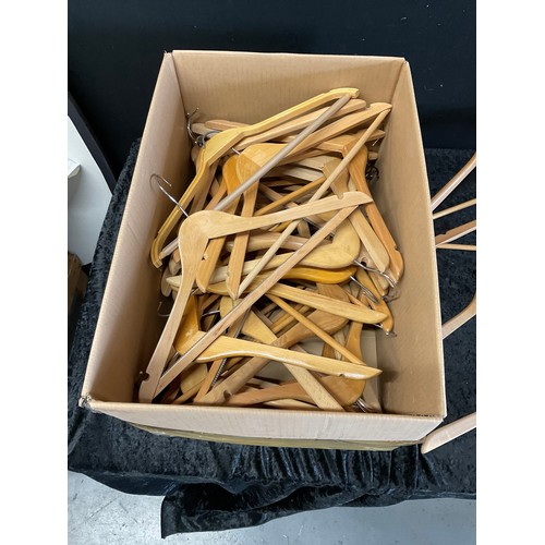 18 - LARGE QUANTITY OF VINTAGE WOODEN CLOTHES HANGERS