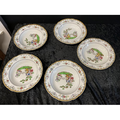 38 - BOX OF CHINA TO INCLUDE WEDGEWOOD, ROYAL WORCESTER, ROYAL CROWN DERBY, COALPORT ETC