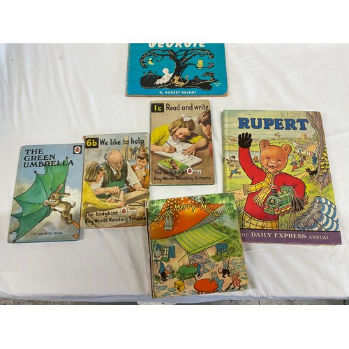 40 - BOX OF CHILDRENS BOOKS TO INCLUDE RUPERT, ALICE IN WONDERLAND AND A TOY CAT ETC