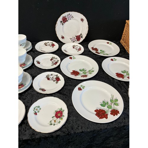 50 - BOX OF CHINA TO INCLUDE PLATES, CUPS AND A PICNIC BASKET OF CHINA TO INCLUDE REGENCY BONE CHINA SET