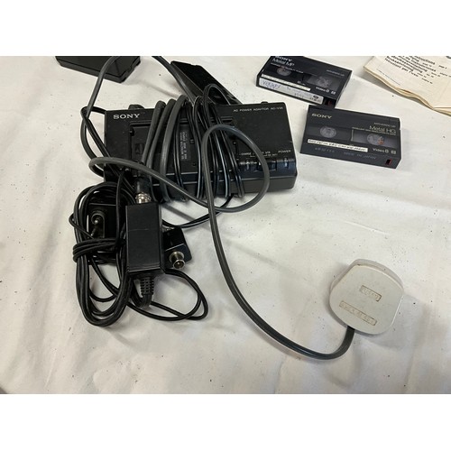 59 - SONY HANDYCAM VIDEO 8 PAL VIDEO CAMERA RECORDER