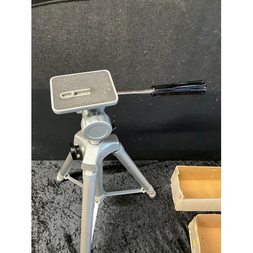 72 - ALUMINIUM CAMERA/VIDEO CAMERA EXTENDING TRIPOD IN ORIGINAL BOX