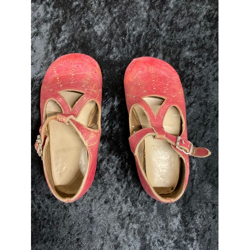 105 - FOUR PAIRS OF VINTAGE CHILDS RED SHOES BY START-RITE AND CLARKS