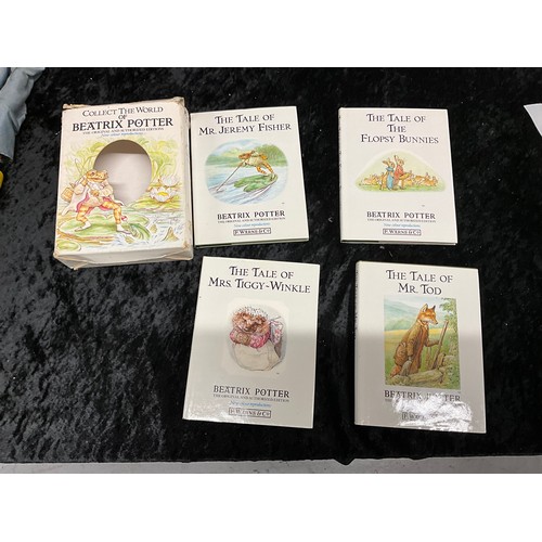 119 - COLLECTION OF BEATRIX POTTER CHILDRENS BOOKS WITH ORIGINAL SLEEVES IN ORIGINAL BOXES AND A PELHAM ST... 