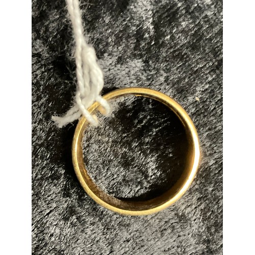 132 - 18 CT GOLD WEDDING BAND WEIGHT 7.8G