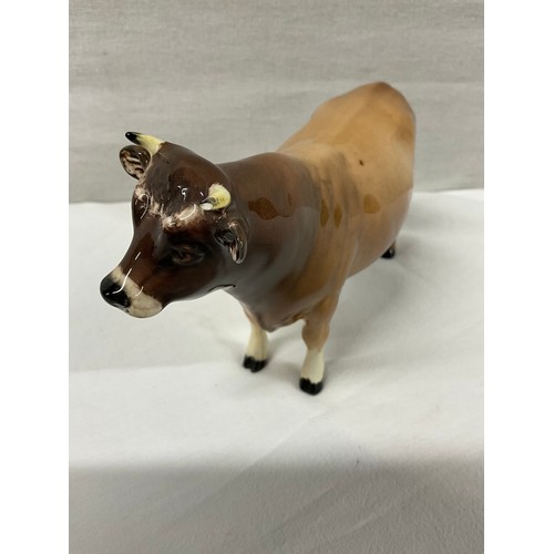 140 - COLLECTION OF ANIMAL FIGURES TO INCLUDE BESWICK BULL SLIGHT CHIP TO ONE HORN AND THREE HORSES