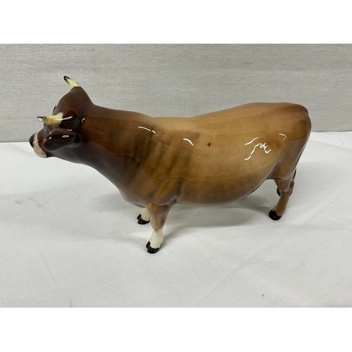 140 - COLLECTION OF ANIMAL FIGURES TO INCLUDE BESWICK BULL SLIGHT CHIP TO ONE HORN AND THREE HORSES