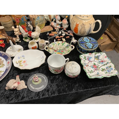 153 - TWO BOXES OF ASSORTED CERAMICS TO INCLUDE TEA SERVICE PLATES VASES ETC