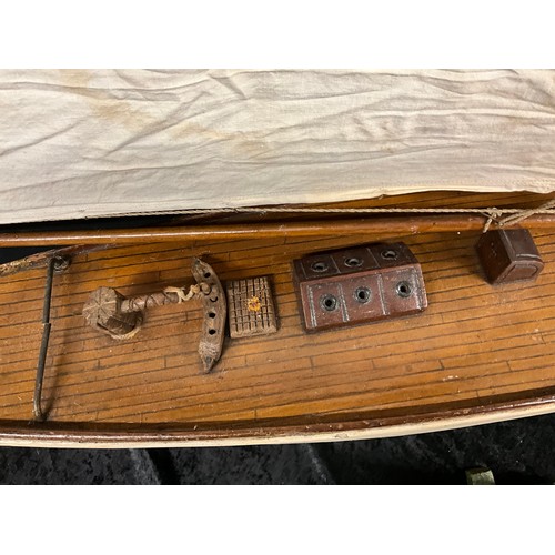 158 - ANTIQUE WOODEN POND YACHT WITH STAND ALL ORIGUNAL SAILS AND RIGGING L32