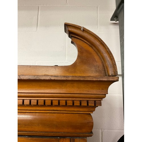 474 - EDWARDIAN SATIN WALNUT COMPACTUM WITH TWO MIRROR DOORS AND DRAWERS TO CENTER W72