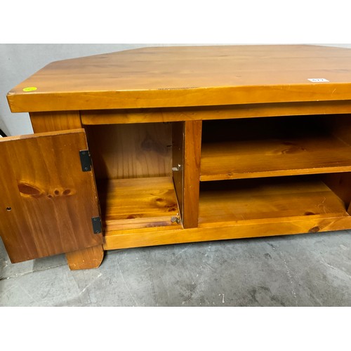 477 - MODERN PINE TV STAND WITH TWO CUPBOARDS W48