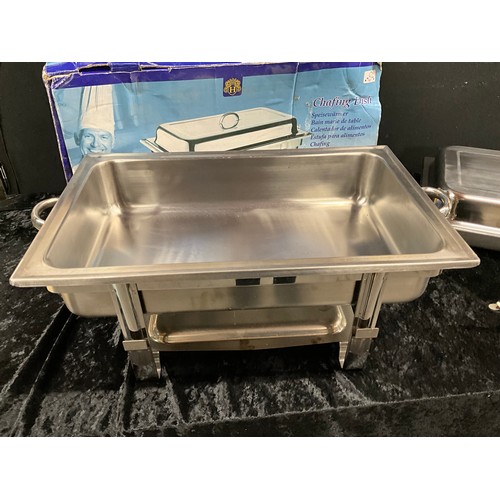 173 - NEW IN BOX CHAFING DISH APPROX 22