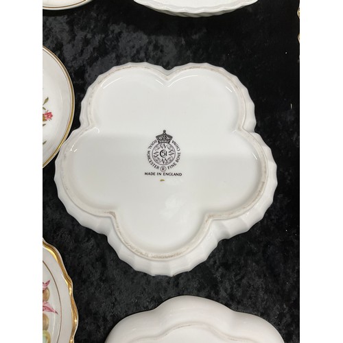 200 - QUANTITY OF VARIOUS CHINA TO INCLUDE WEDGWOOD HATHAWAY ROSE PARAGON BONE CHINA CROWN STAFFORDSHIRE C... 