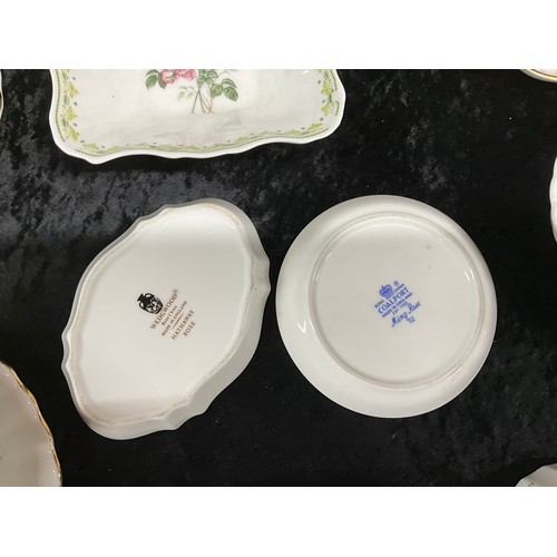 200 - QUANTITY OF VARIOUS CHINA TO INCLUDE WEDGWOOD HATHAWAY ROSE PARAGON BONE CHINA CROWN STAFFORDSHIRE C... 