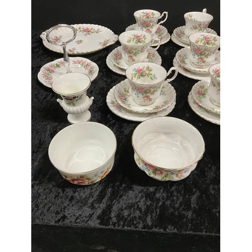 200 - QUANTITY OF VARIOUS CHINA TO INCLUDE WEDGWOOD HATHAWAY ROSE PARAGON BONE CHINA CROWN STAFFORDSHIRE C... 