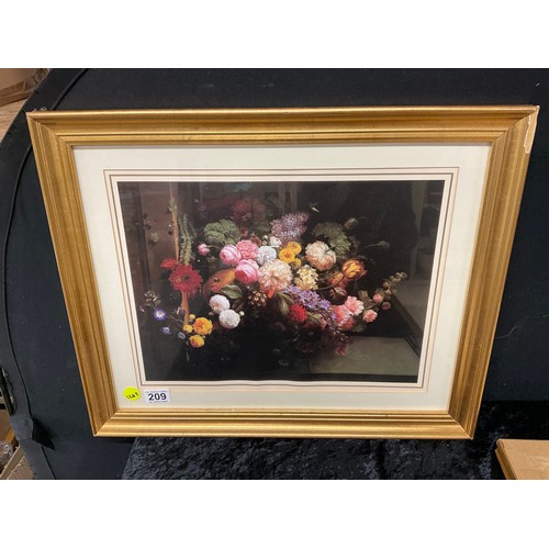 209 - SEVEN ASSORTED PRINTS IN WOODEN FRAMES OF VARIOUS SCENES TO INCLUDE WOODLANDS FLOWERS ETCHING SIGNED... 