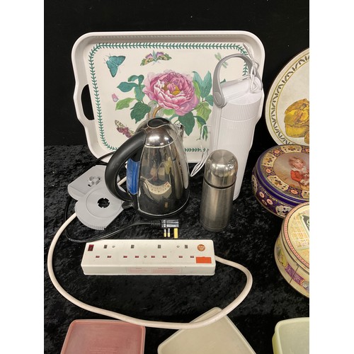 238 - BOX OF KITCHENWARE TO INCLUDE KETTLE METAL TINS PLASTIC TRAYS CONTAINERS DESK LAMP ETC