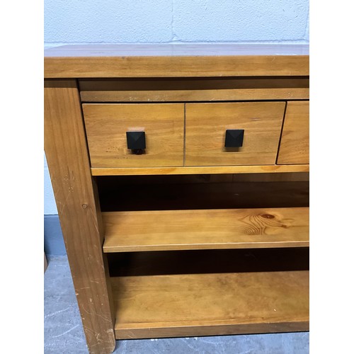 480 - MODERN PINE CONSOLE TABLE WITH DRAWERS AND SHELVES BELOW W43