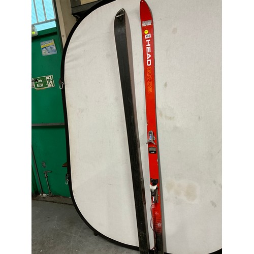 483 - PAIR OF VINTAGE  HEAD GK-CS SKIS