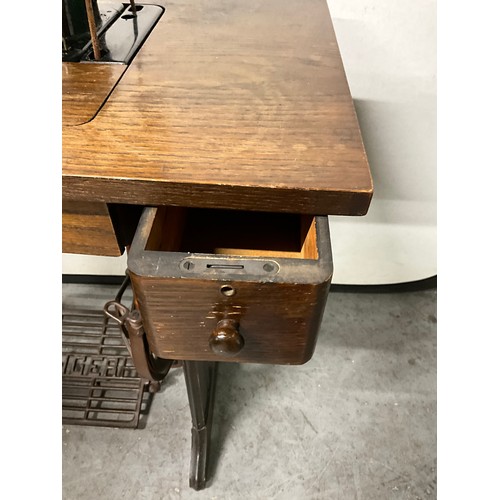 484 - VINTAGE SINGER SEWING MACHINE TABLE W34