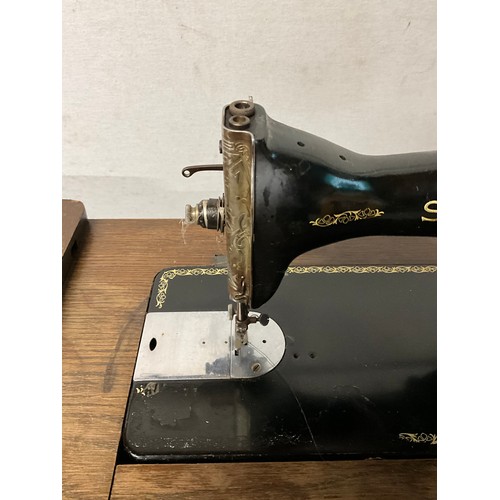 484 - VINTAGE SINGER SEWING MACHINE TABLE W34