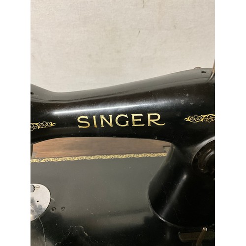 484 - VINTAGE SINGER SEWING MACHINE TABLE W34