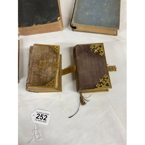 252 - SIX HARDBACK BOOKS, TWO  LEATHERBOUND BOOK OF COMMON PRAIRS LEATHERBOUND ST ANDREW VICTORIAN PHOTO A... 