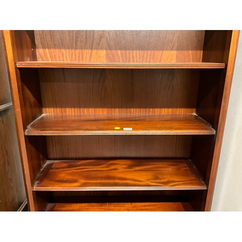 494 - MODERN FREE STANDING MAHOGANY BOOK CASE W36