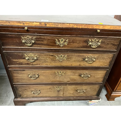 499 - GEORGIAN MAHOGANY CHEST OF FOUR GRADUATED DRAWERS ON BRACKET FEET A/F W30