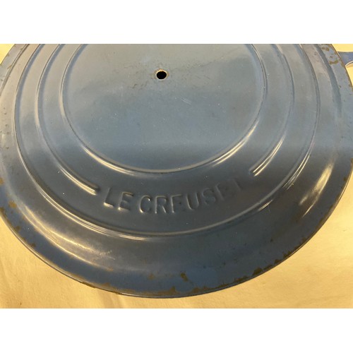 290 - CAST IRON GREY LIDDED CASSEROLE DISH BLUE LE CREUSET CAST IRON LIDDED CASSEROLE DISH A/F BLACK CAST ... 