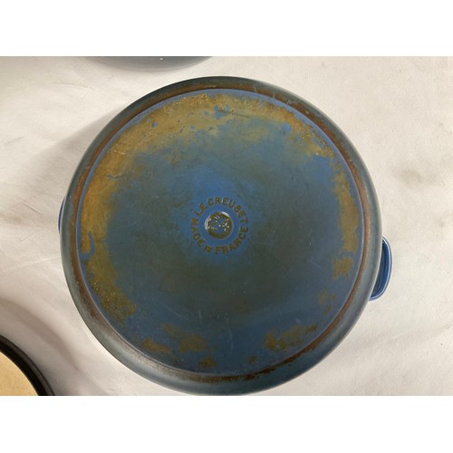 290 - CAST IRON GREY LIDDED CASSEROLE DISH BLUE LE CREUSET CAST IRON LIDDED CASSEROLE DISH A/F BLACK CAST ... 