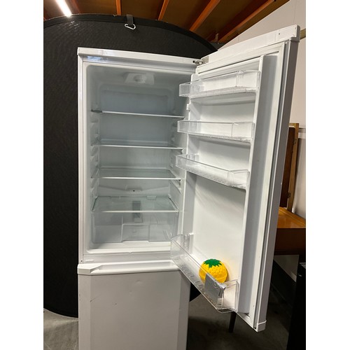 511 - BEKO A PLUS CLASS FRIDGE FREEZER  A/F   W21