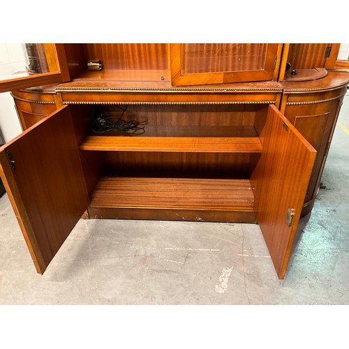 515 - MODERN WALNUT GLAZED LOUNGE DISPLAY UNIT AND 2 MATCHING CORNER CABINETS
H76