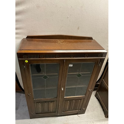 517 - VINTAGE 1950S OAK DISPLAY CABINET WITH TWO LEADED GLASS DOORS W36