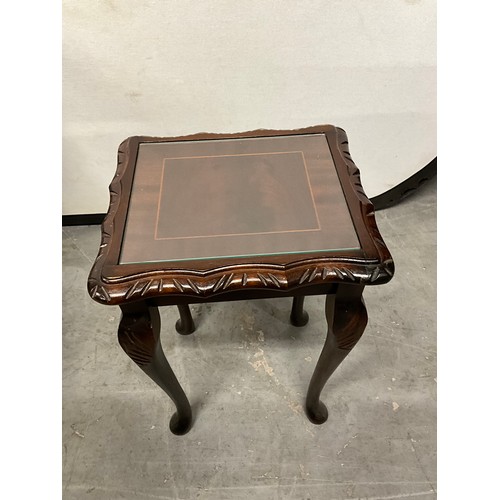 522 - MODERN NEST OF MAHOGANY INLAID GLASS TOP TABLES W22