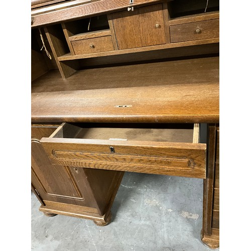 530 - MODERN OAK ROLL TOP DESK WITH CUPBOARDS TO BASE AND MATCHING CHAIR W55