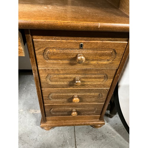 530 - MODERN OAK ROLL TOP DESK WITH CUPBOARDS TO BASE AND MATCHING CHAIR W55