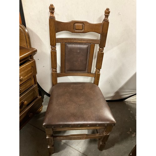 530 - MODERN OAK ROLL TOP DESK WITH CUPBOARDS TO BASE AND MATCHING CHAIR W55