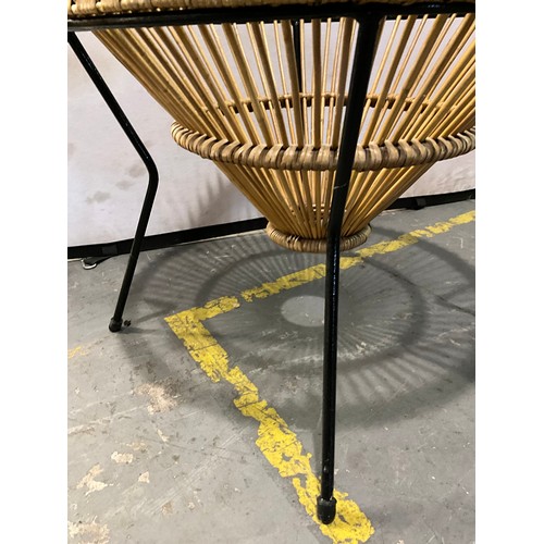 538 - VINTAGE GLASS TOP WICKER TABLE ON METAL BASE W27