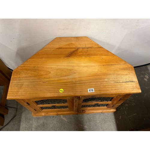 570 - MODERN PINE CORNER TV STAND W33