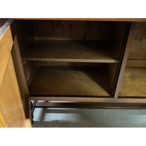 572 - VINTAGE 1950S OAK SIDEBOARD WITH TWO DRAWERS ABOVE TWO CUPBOARDS WITH CHROME HANDLES W48