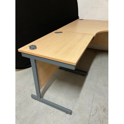 400 - MODERN L SHAPED COMPUTER DESK 46