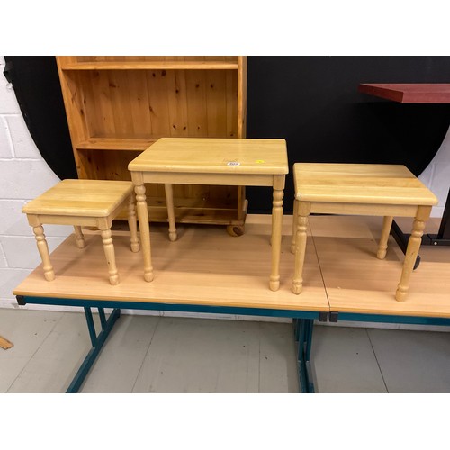 409 - PINE NEST OF TABLES H18” W20” D15” AND BOOKSHELF H40” D10” W28”