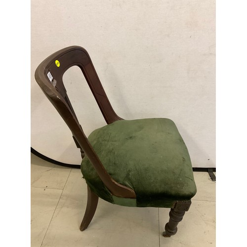 413 - GREEN UPHOLSTERED VICTORIAN CHAIR WITH CARVED BACK