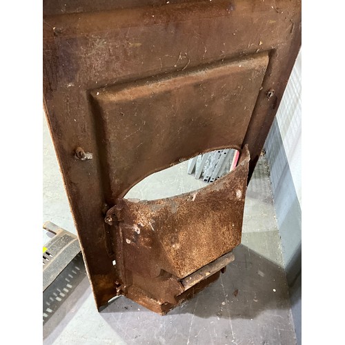 363 - VICTORIAN PAINTED CAST IRON FIRE PLACE AND GRATE H 36