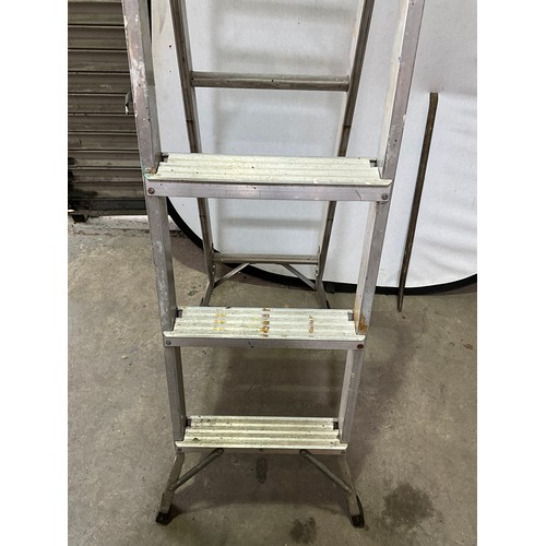 365 - FIVE RUNG  ALIMINIUM DUAL STEP LADDER /EXTENDING LADDER A/F AND CROW BAR