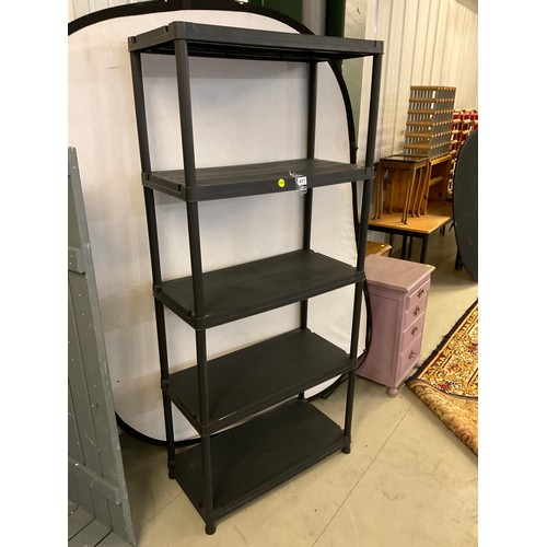 417 - TALL PLASTIC SHELVES H71