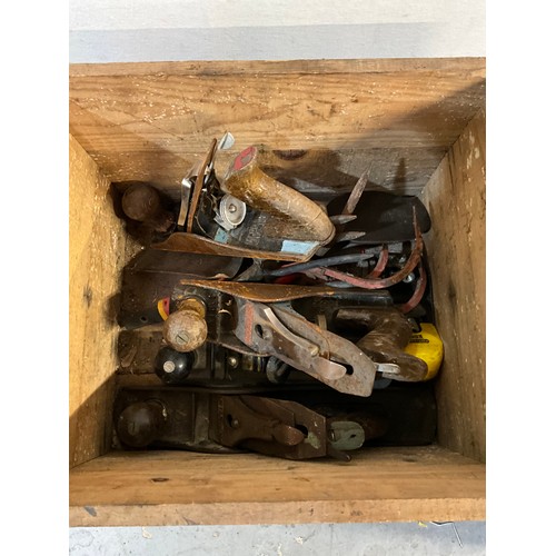 377 - CRATE AND WOODEN BOX CONTAINING A QUANTITY OF STANLEY PLANES AND A CRATE OF SPOKE SHAVES