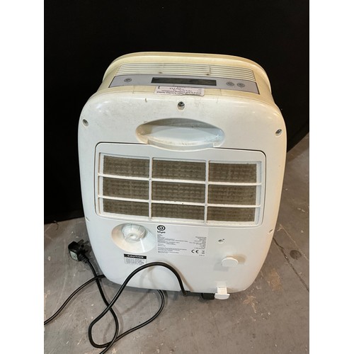 394 - PORTABLE AIR CONDITIONING UNIT AND OIL FILLED RADIATOR