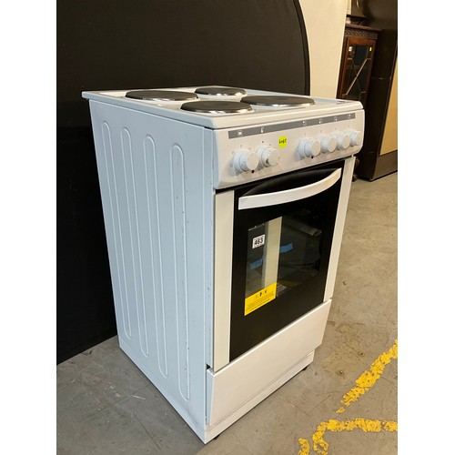 463 - BRAND NEW CURRYS ESSENTIALS FREE STANDING SLIMLINE ELECTRIC COOKER WITH SMALL CHIP TO ENAMEL H35